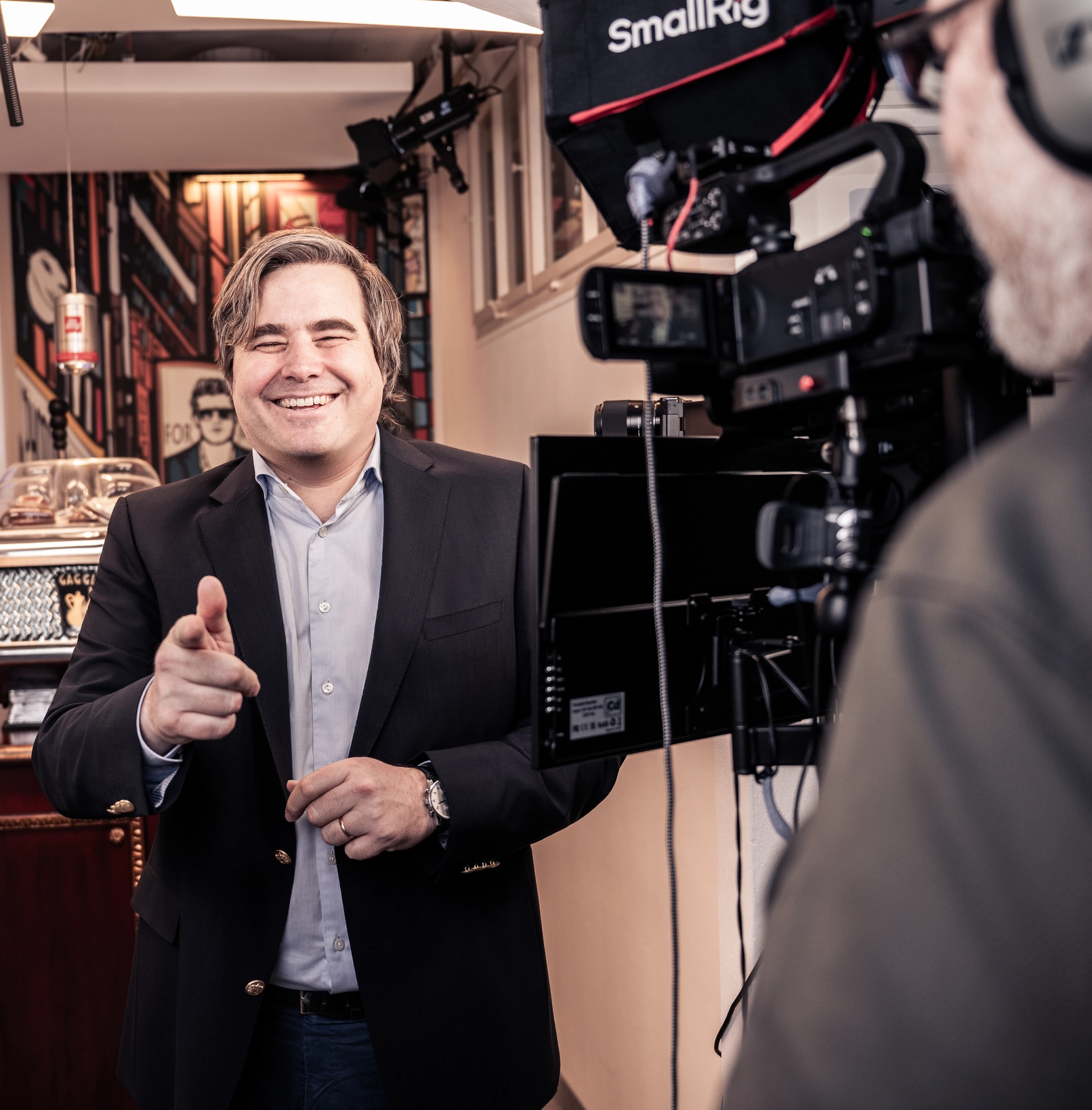 Dr. Sebastian Kraska during a video recording